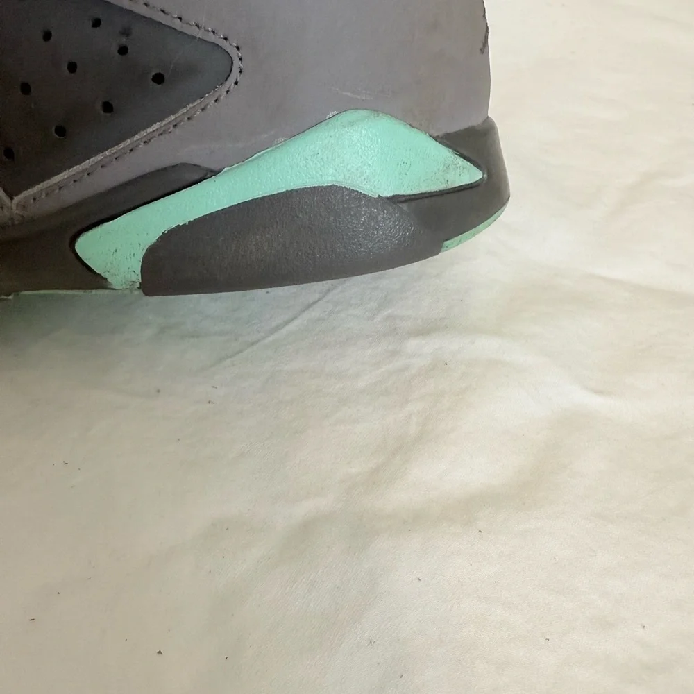 Nike Air Jordan 6 Retro Gray Green Glow Kids Size 12C